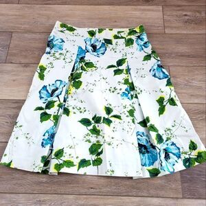 Banana Republic Blue Floral Skirt size 2 white blue green